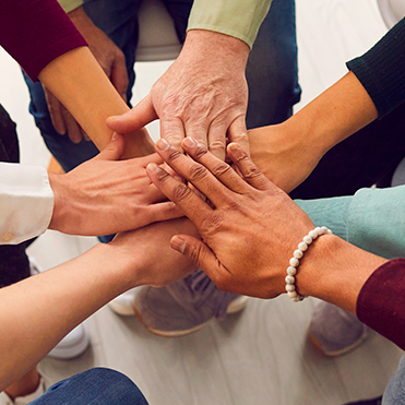 "Venha trabalhar na NotreDame Intermédica" ou "Equipe com mãos unidas"